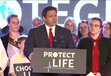 DeSantis firma ley que prohíbe en Florida el aborto a las 6 semanas