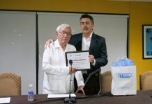 ENTREGA ALCALDE RECONOCIMIENTO «TRAYECTORIA PERIODÍSTICA 2023» A CARLOS MONCADA OCHOA