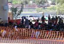 Frontera de Texas registra nueva ola masiva de migrantes