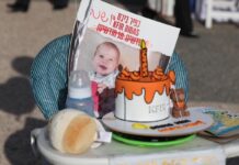 EL BEBÉ KFIR BIBAS, EL REHÉN MÁS PEQUEÑO DE HAMÁS, CUMPLE UN AÑO DE EDAD EN CAUTIVERIO