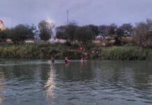 CONGRESISTA DE EE.UU. RESPONSABILIZA A TEXAS DE MUERTE DE 2 NIÑOS Y UNA MUJER EN EL RÍO GRANDE