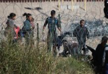 SUPREMO DE EE.UU. AVALA RETIRAR EL ALAMBRE DE PÚAS QUE TEXAS COLOCÓ EN FRONTERA CON MÉXICO