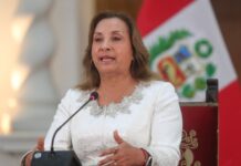 “¿DESDE CUÁNDO LA PRENSA SE PREOCUPA EN LO QUE USA LA PRESIDENTA?”, BOLUARTE DENUNCIA ACOSO