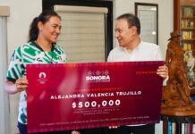 Entrega Gobernador Durazo estímulo económico a Alejandra Valencia por actuación en Juegos Olímpicos