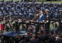 CLAUDIA SHEINBAUM PARDO RECIBE SALUTACIÓN DE LAS FUERZAS ARMADAS MEXICANAS COMO PRIMERA PRESIDENTA DE MÉXICO Y COMANDANTA SUPREMA