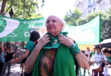 Las mujeres argentinas alzan su voz contra Milei por desatender la violencia machista