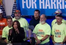 Obreros en EU están enojados; algunos van con Trump: Bernie Sanders