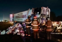 Se incendia tráiler en el kilómetro 29 del Circuito Exterior Mexiquense