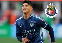 Alan Pulido regresa a las Chivas; «vamos juntos por la 13