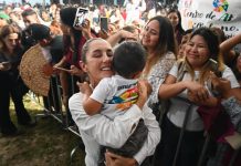 PRESIDENTA CLAUDIA SHEINBAUM ANUNCIA INICIATIVA PARA ELEVAR A GRADO CONSTITUCIONAL LOS 3 NUEVOS PROGRAMAS: PENSIÓN MUJERES BIENESTAR; BECA RITA CETINA GUTIÉRREZ Y SALUD CASA POR CASA