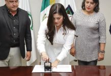 Recibe Amairany Peña lista de aspirantes a cargos del Poder Judicial